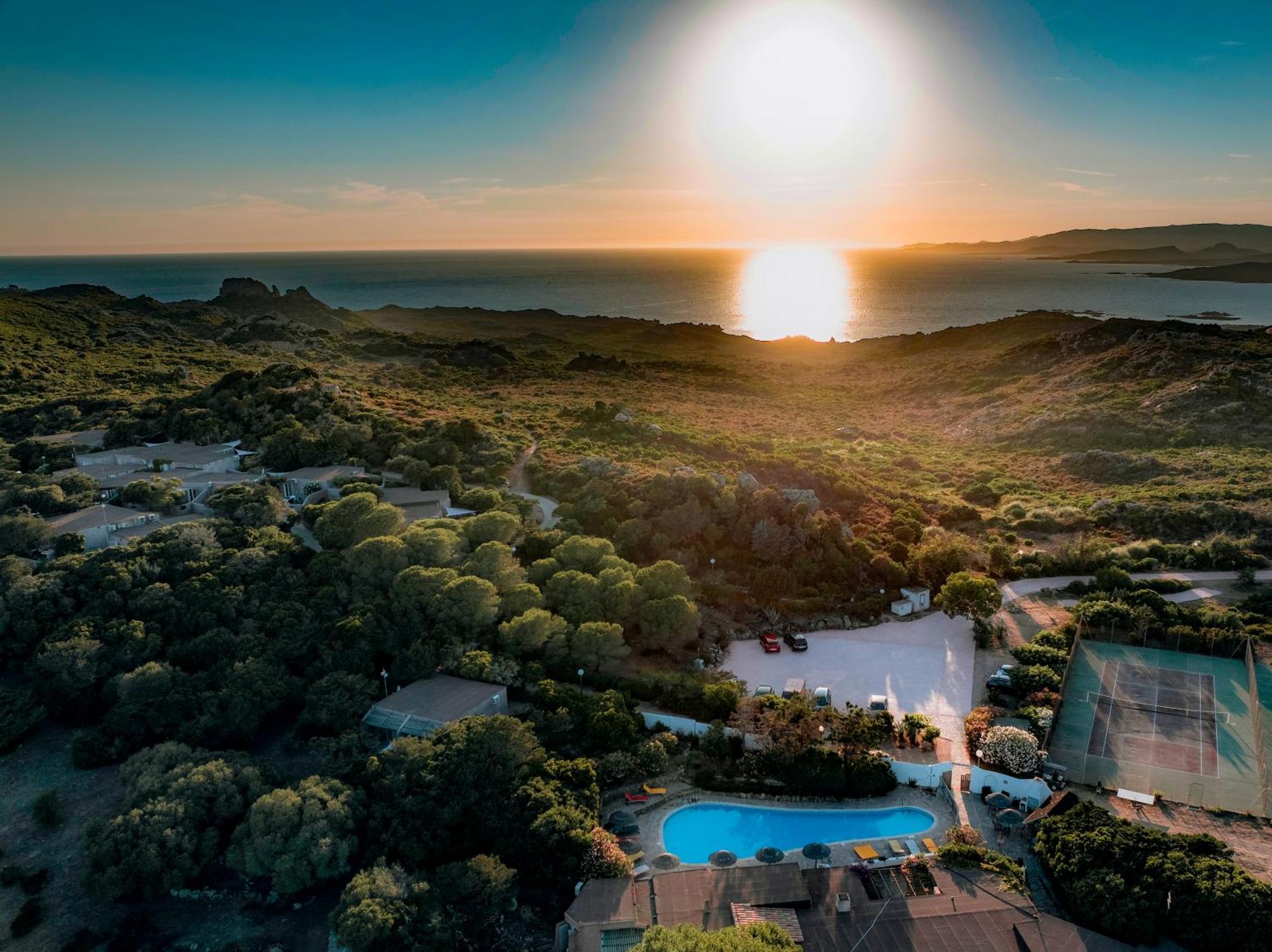 Отель Domaine Bocca Di Feno Бонифачо Экстерьер фото